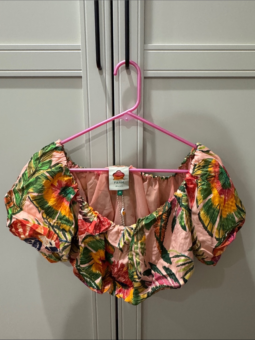 FARM Rio Pink Tropical Floral Off-Shoulder Crop Top